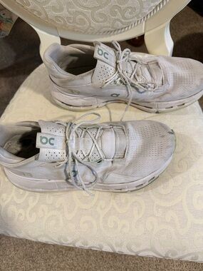 On Running Men's Athletic Shoes in White